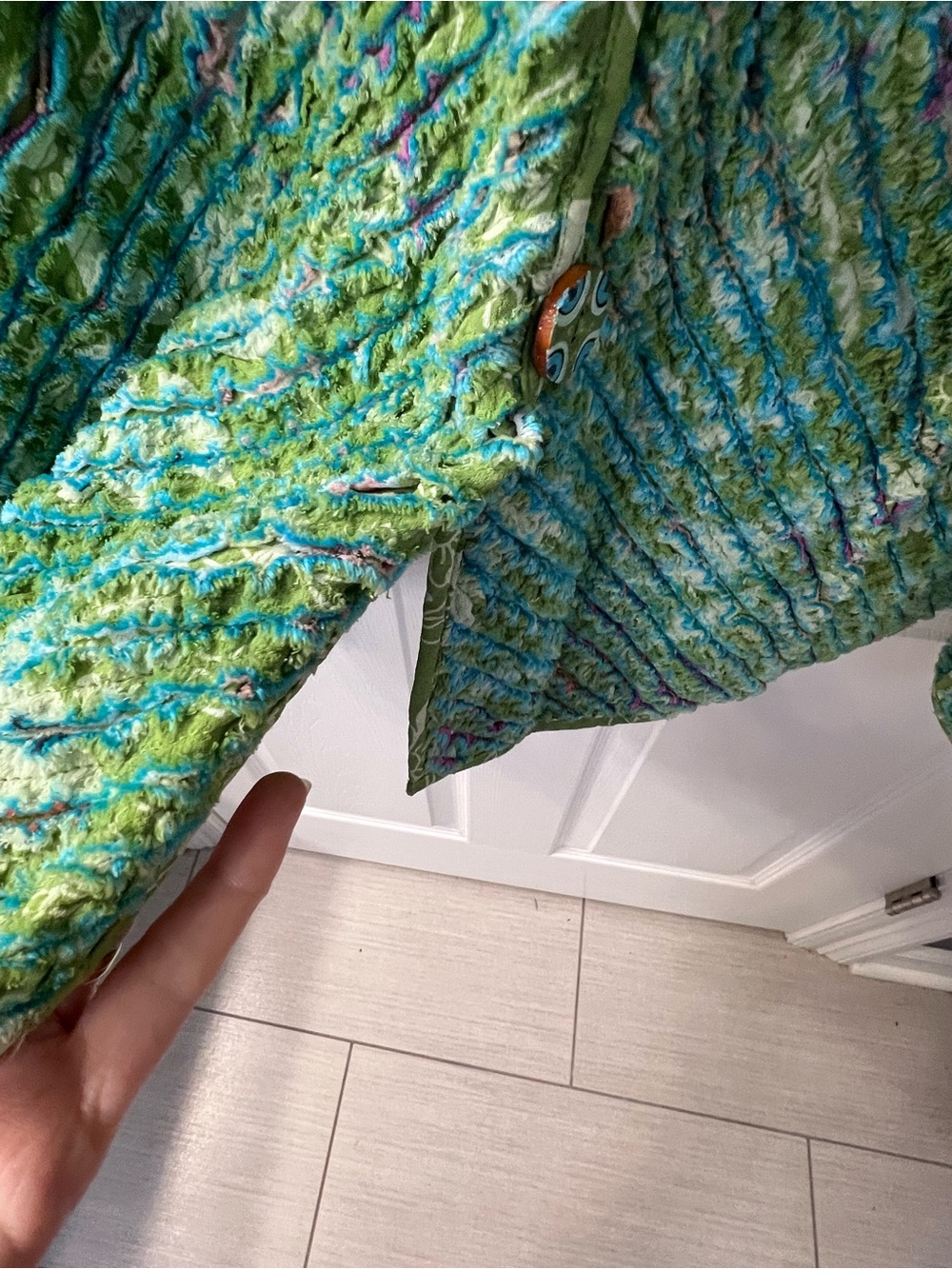 Green Multitone Textured Button-Up Cardigan - Picture 4 of 6